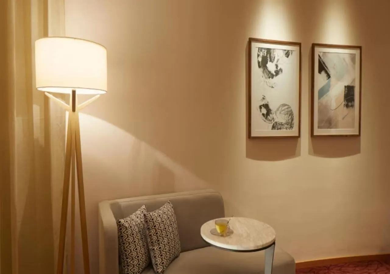 Ocean Suites Near Delhi Airport New Delhi 4*,